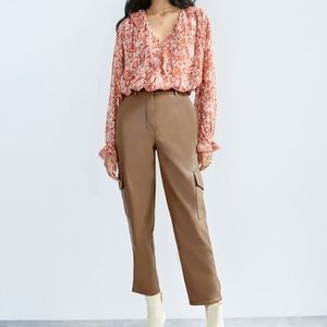 BNWT Aritzia Wilfred Leather Modern Cargo Pants